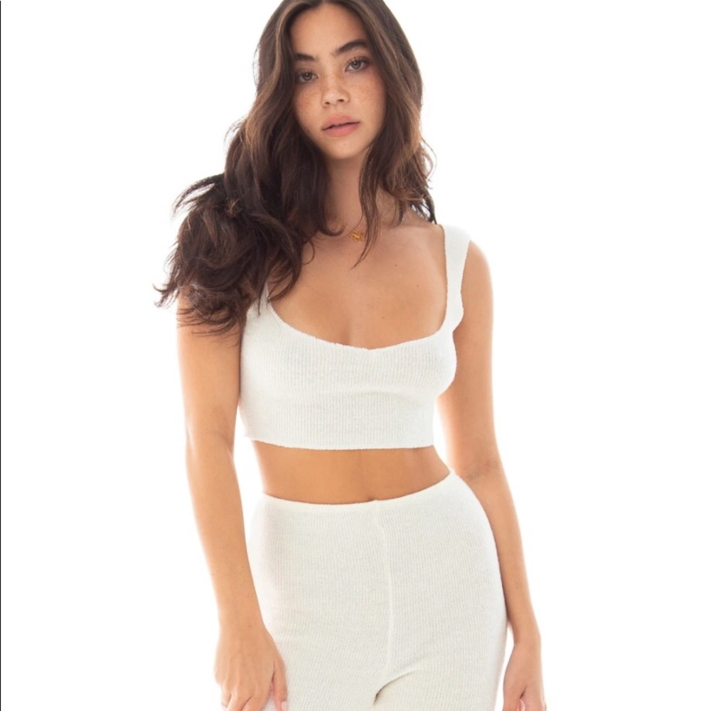 ARE YOU AM I  niam tank NWT